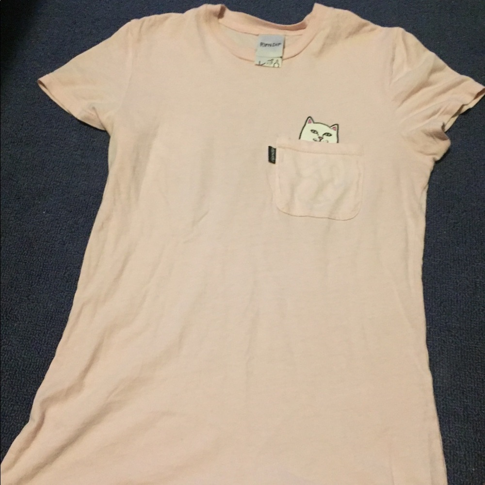Pink middle finger pocket cat T-shirt